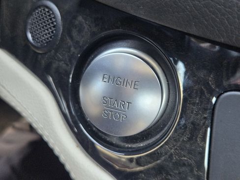 Certified 2016 Mercedes-Benz SL 550 image 30