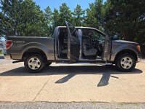 Used 2014 Ford F150 XLT w/ Equipment Group 302A Luxury image 6