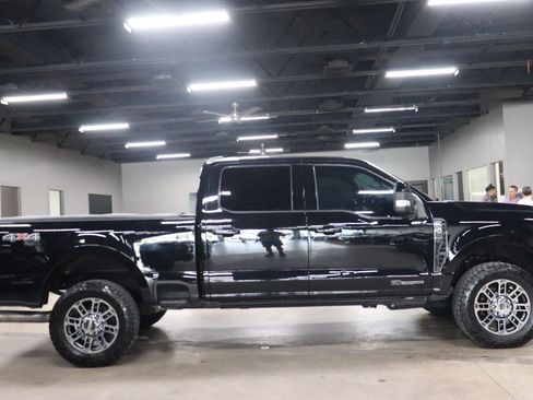 Used 2023 Ford F250 Lariat AWD/4WD image 6