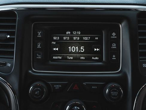 Used 2017 Jeep Grand Cherokee Laredo image 22