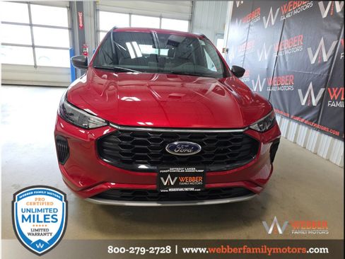 Used 2024 Ford Escape ST-Line w/ Tech Pack #1 AWD/4WD image 2