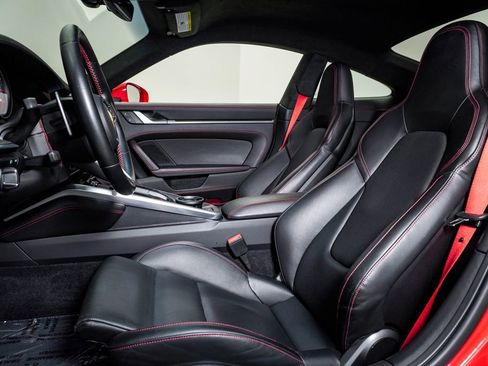 Certified 2022 Porsche 911 Turbo S image 5