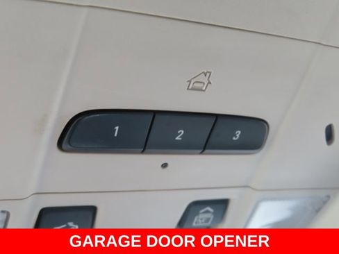 Used 2019 Buick Regal Essence w/ Driver Confidence Package I image 41