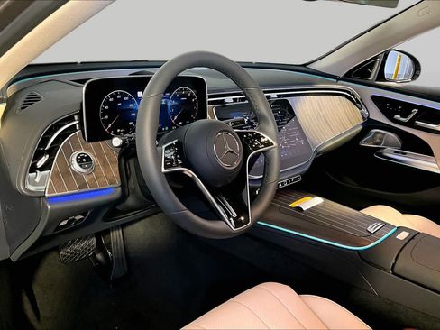 New 2026 Mercedes-Benz E 450 4MATIC Sedan image 9