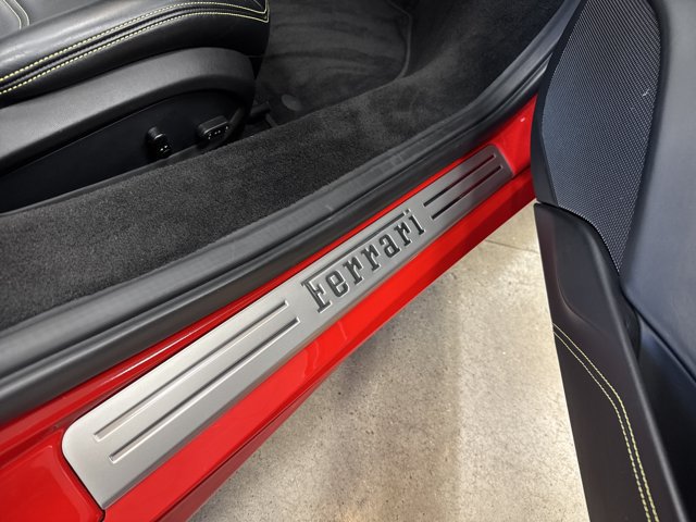 Used 2018 Ferrari 488 Spider RWD image 19