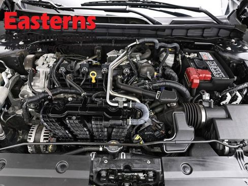 Used 2025 Nissan Altima 2.5 SV FWD image 7