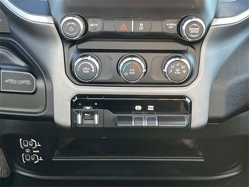 Used 2024 RAM 3500 Big Horn image 17