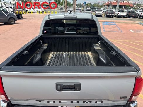 Used 2021 Toyota Tacoma SR5 w/ Blackout Package (TMS) image 8