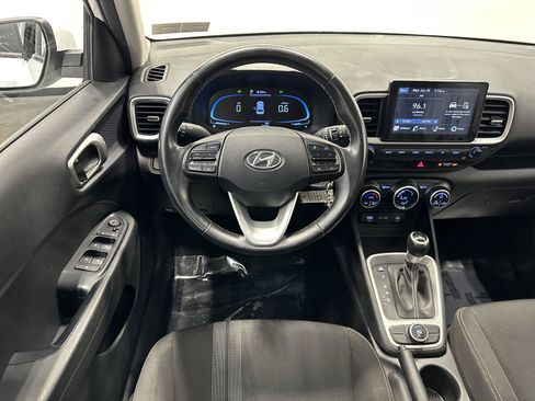 Certified 2023 Hyundai Venue SEL FWD image 20