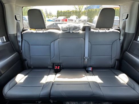 New 2026 GMC Sierra 3500 Pro w/ Snow Plow Prep/Camper Package AWD/4WD image 18