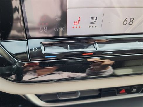 New 2026 Volkswagen Atlas SE image 13