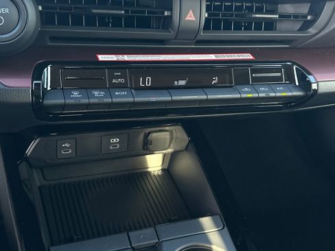 New 2026 Toyota Prius SE image 25