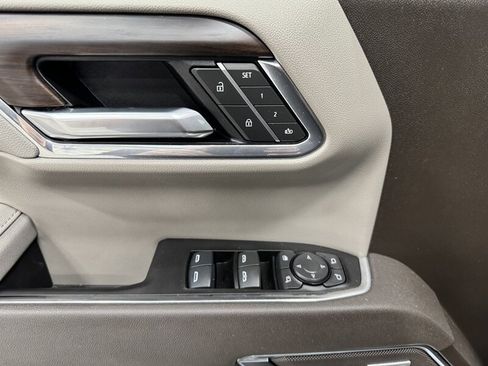 Used 2025 GMC Sierra 1500 SLT w/ SLT Premium Package image 7