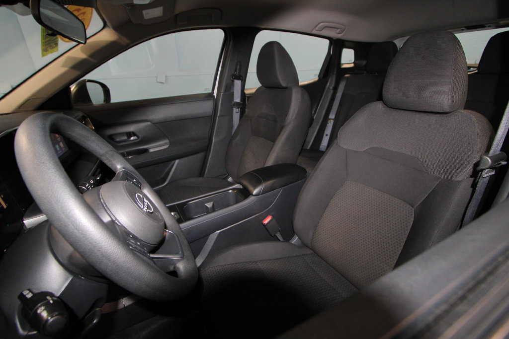 Used 2025 Nissan Kicks S FWD image 4