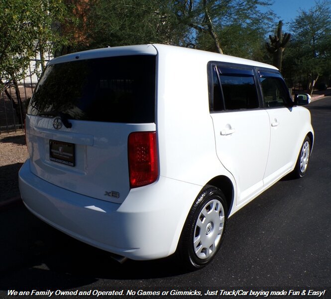 Used 2010 Scion xB FWD image 8