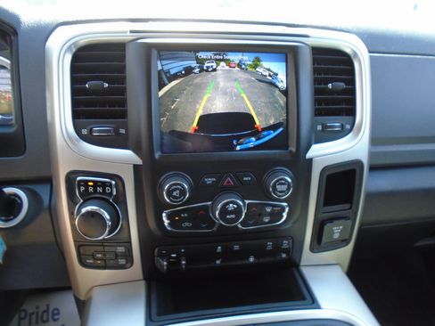 Used 2018 RAM 1500 Outdoorsman AWD/4WD image 18