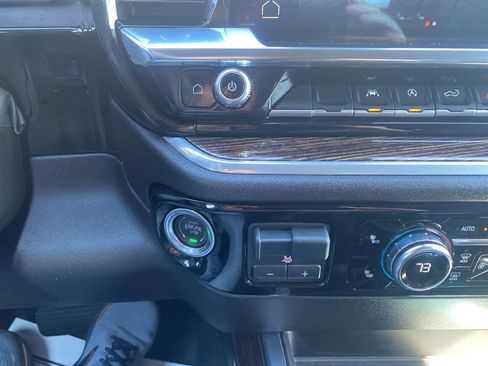 Used 2025 GMC Sierra 1500 Elevation w/ Preferred Package image 31