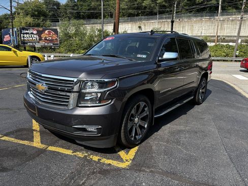 Used 2016 Chevrolet Suburban LTZ AWD/4WD image 3