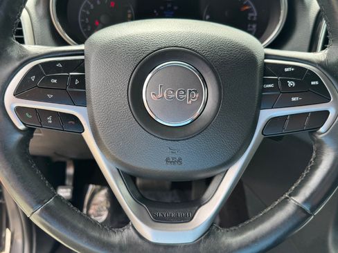 Used 2019 Jeep Grand Cherokee Limited w/ Luxury Group II AWD/4WD image 22