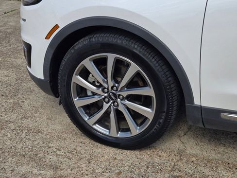 Used 2019 Lincoln Nautilus Select w/ Cargo Utility Package FWD image 24