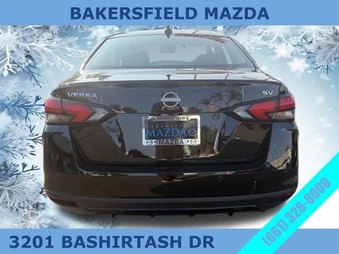 Used 2023 Nissan Versa SV image 4