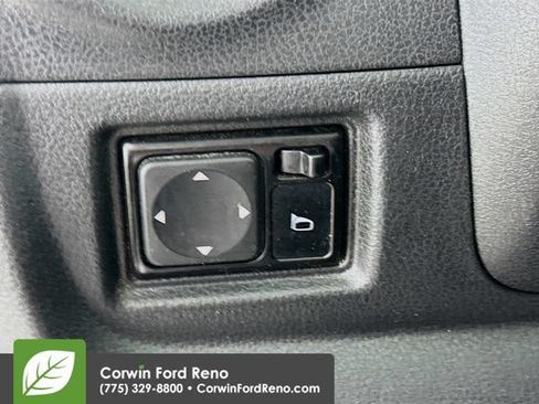 Used 2016 Nissan Versa Note SV FWD image 10