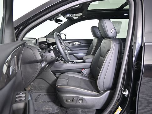 Used 2026 Chevrolet Traverse High Country w/ LPO, Floor Liner Package AWD/4WD image 22
