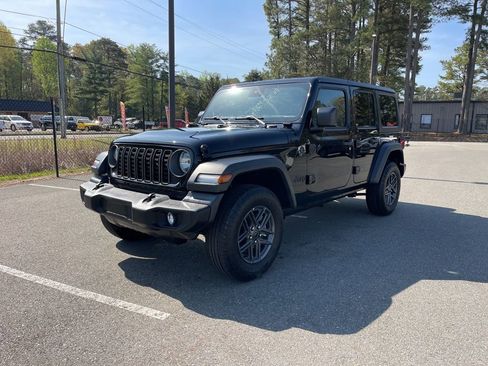 Certified 2025 Jeep Wrangler Unlimited Sport AWD/4WD image 3