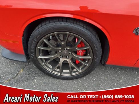 Used 2016 Dodge Challenger SRT Hellcat RWD image 14