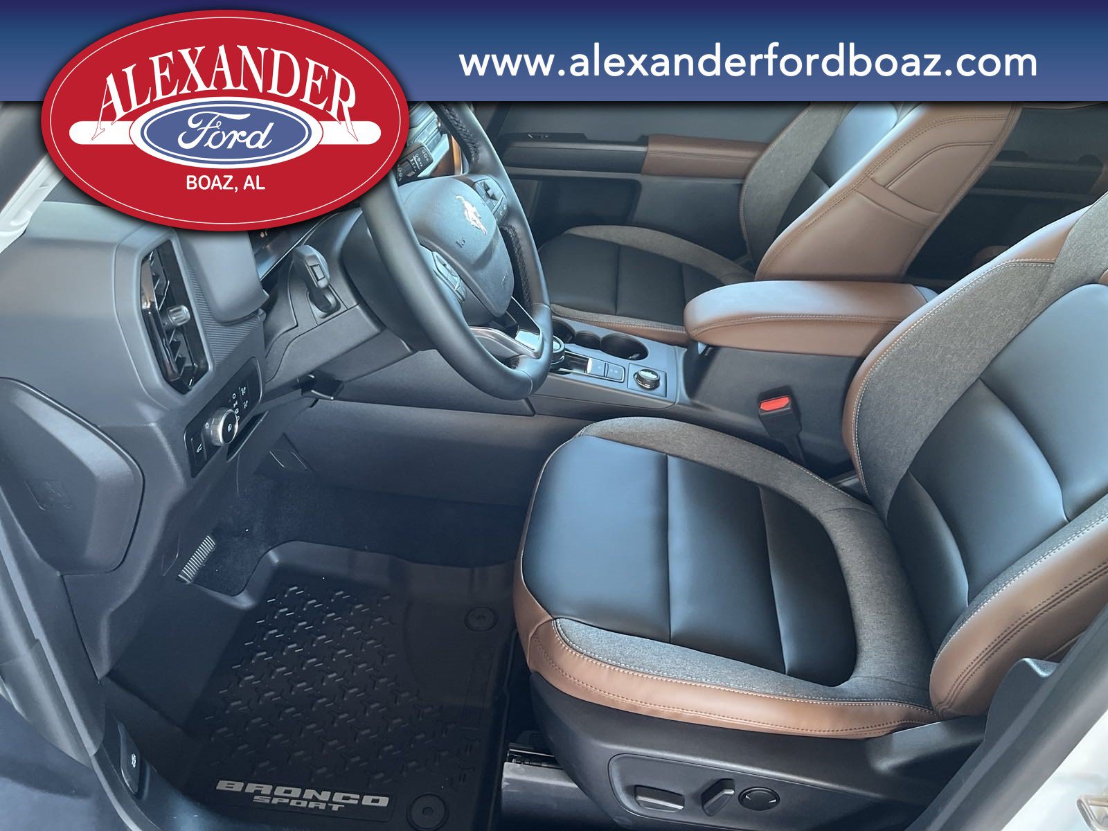 New 2024 Ford Bronco Sport Outer Banks w/ Tech Package AWD/4WD image 9