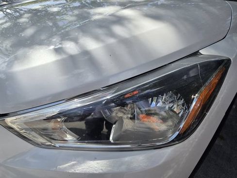 Used 2019 Nissan Kicks SV FWD image 6