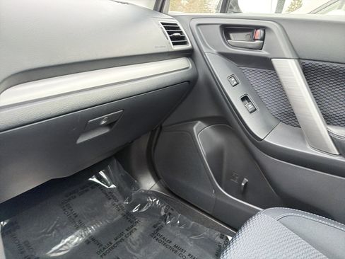 Used 2017 Subaru Forester 2.5i Premium w/ All-Weather Package image 37