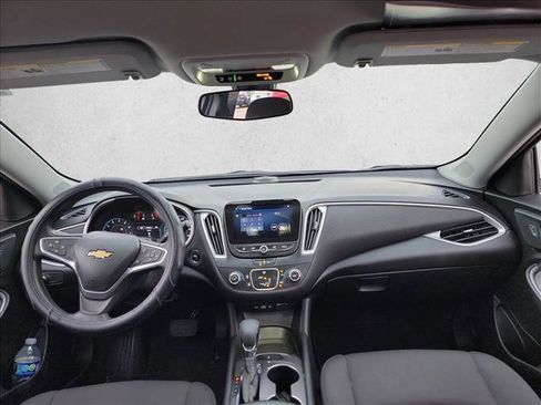 Used 2022 Chevrolet Malibu LS image 17