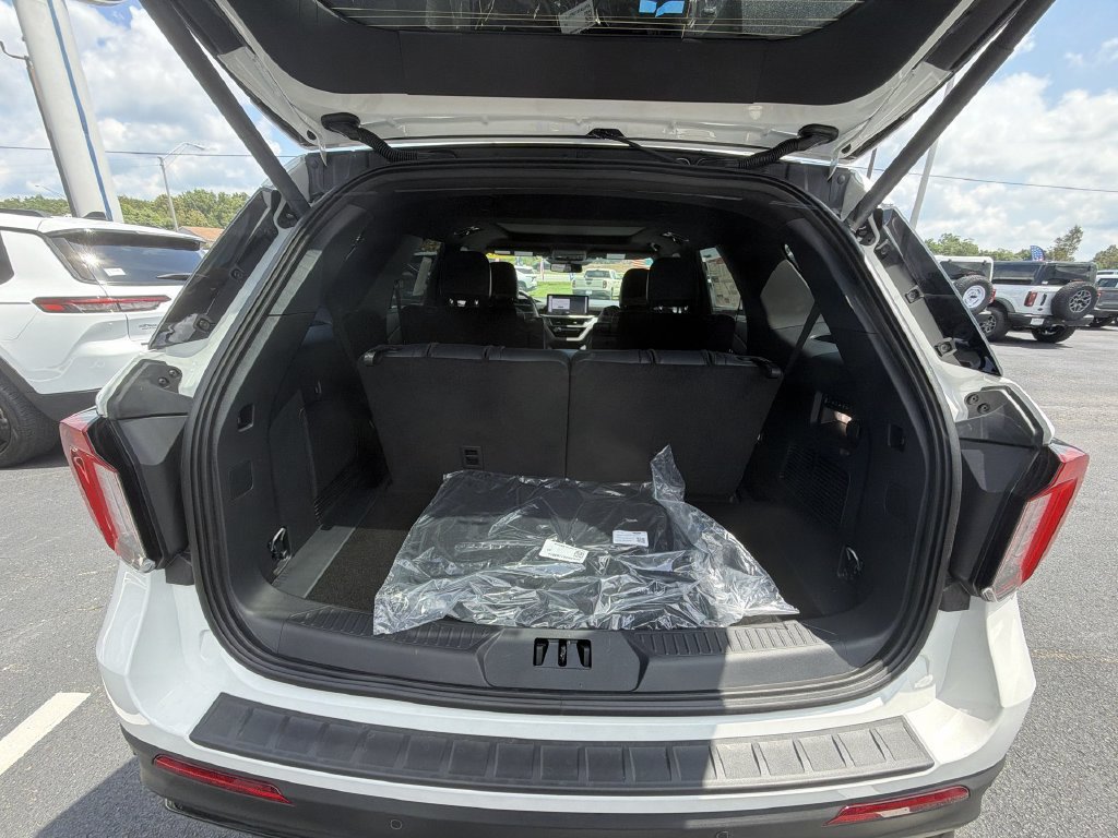 New 2026 Ford Explorer ST w/ Sun And Sound Package AWD/4WD image 31