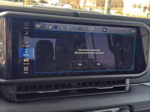 Used 2025 Jeep Gladiator Rubicon w/ Convenience Group image 17