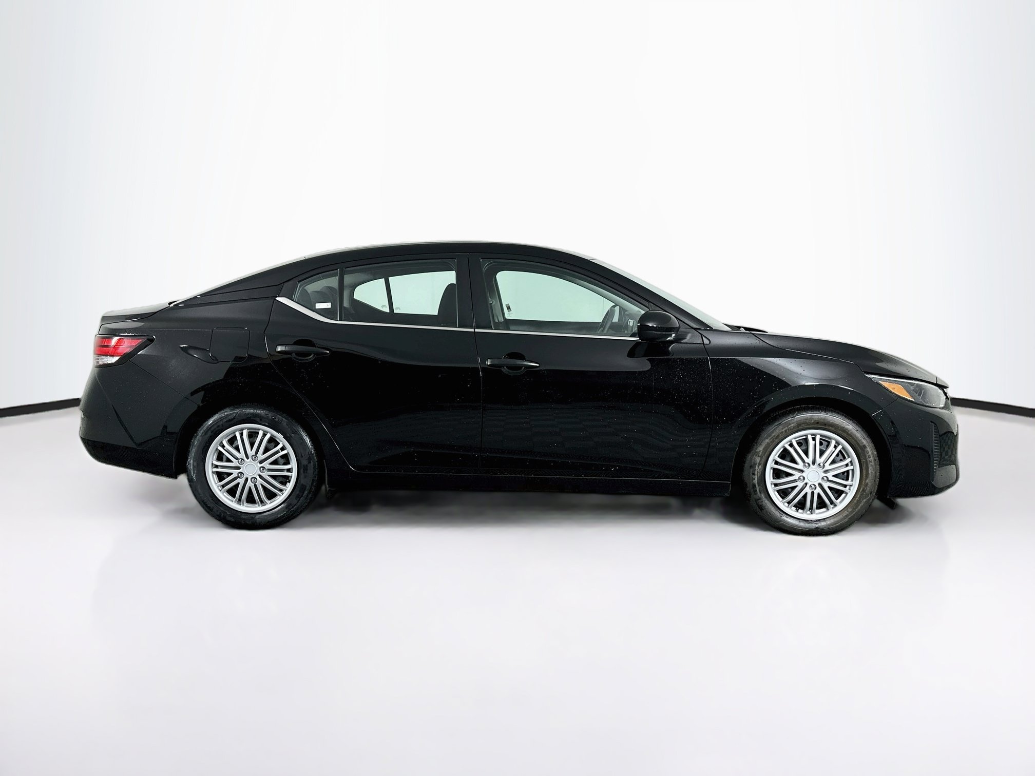 Used 2025 Nissan Sentra S FWD image 10