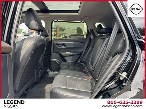 Used 2023 Nissan Rogue SV w/ SV Premium B Package AWD/4WD image 12
