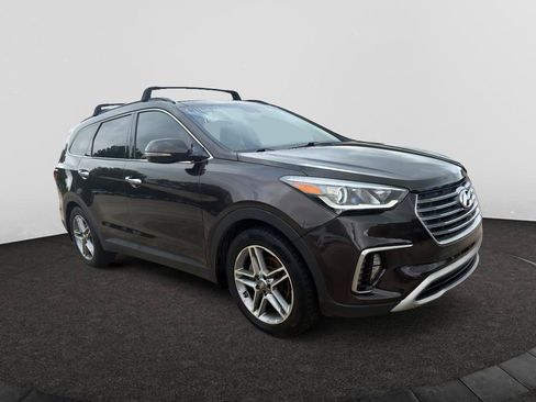 Used 2017 Hyundai Santa Fe FWD image 3