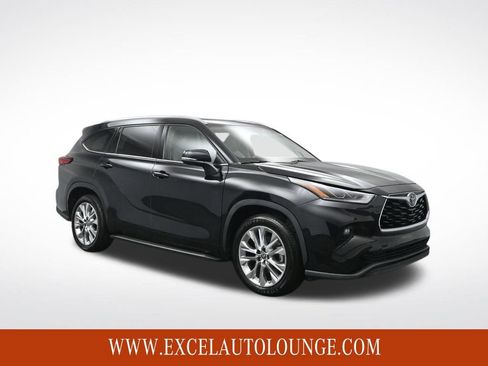 Used 2022 Toyota Highlander Limited image 8