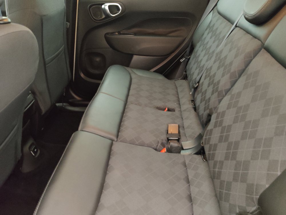 Used 2018 FIAT 500L Pop FWD image 18