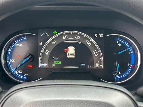 Used 2025 Toyota RAV4 LE image 22