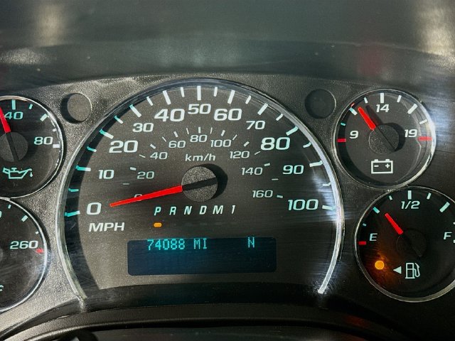 Used 2017 Chevrolet Express 2500 RWD image 14
