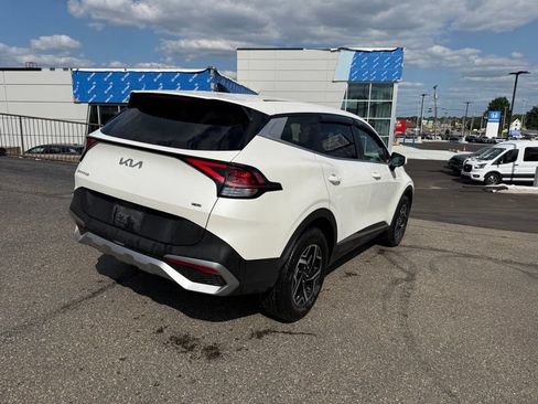 Used 2024 Kia Sportage LX AWD/4WD image 8
