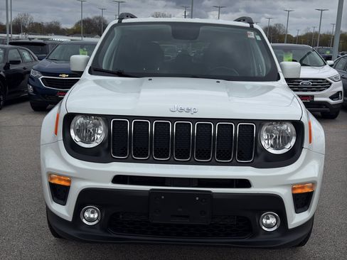 Used 2019 Jeep Renegade Latitude w/ Cold Weather Group AWD/4WD image 3