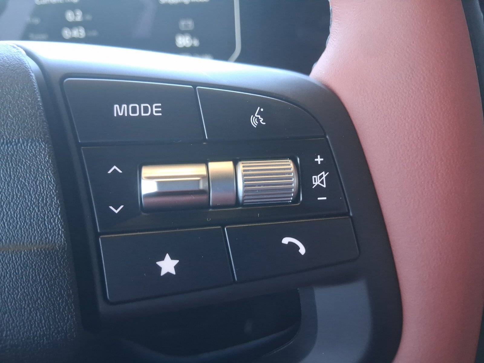 New 2026 Kia Sportage SX FWD image 13