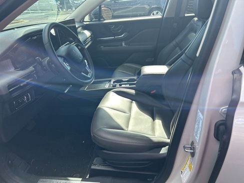 Used 2023 Lincoln Corsair FWD image 8