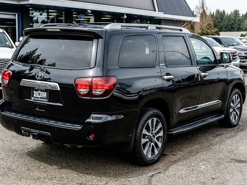 Used 2018 Toyota Sequoia Limited image 15