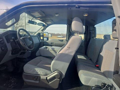 Used 2014 Ford F250 XL w/ Power Equipment Group image 10