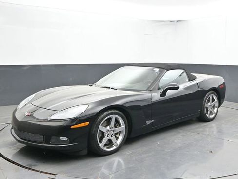 Used 2007 Chevrolet Corvette Convertible w/ Preferred Equipment Group RWD image 4
