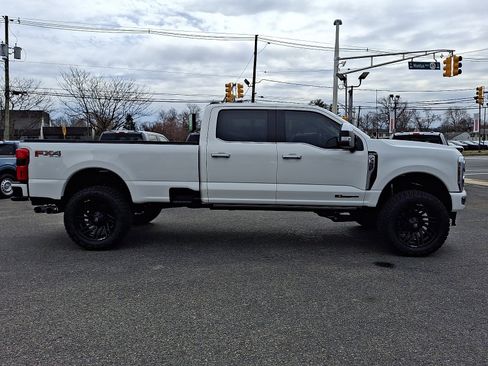 Used 2025 Ford F350 Platinum w/ Platinum Plus Package image 5